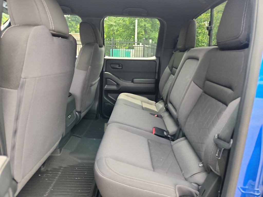 Certified 2026 Nissan Frontier SV w/ All-Weather Content Package AWD/4WD image 11