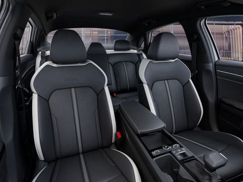 New 2025 Kia K5 GT-Line image 15