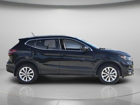 Used 2022 Nissan Rogue Sport SV FWD image 7