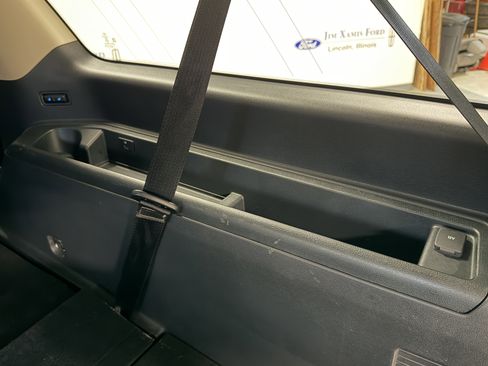 Used 2023 Ford Expedition Max XLT image 27