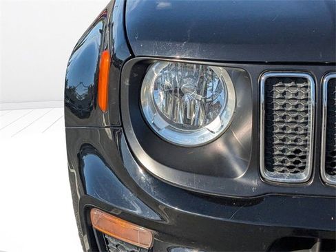 Used 2019 Jeep Renegade Latitude w/ Cold Weather Group image 9