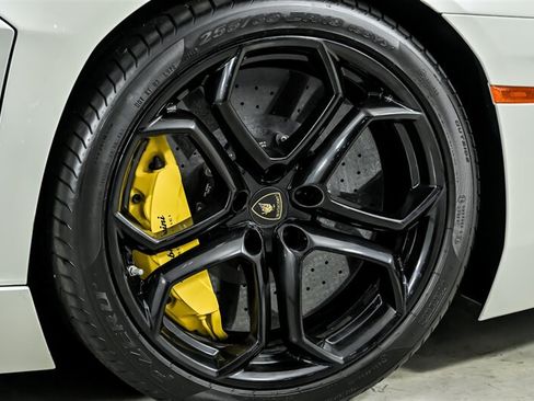 Used 2014 Lamborghini Aventador LP 700-4 AWD/4WD image 15