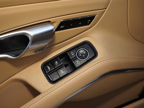 Used 2013 Porsche 911 Carrera image 23