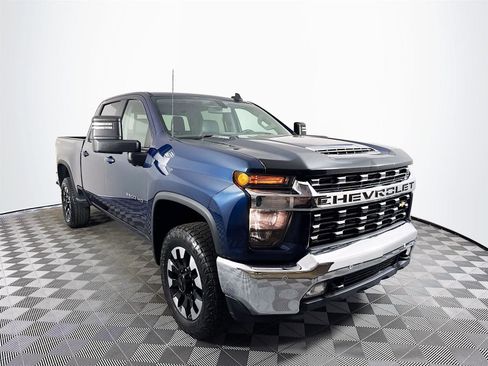 Used 2020 Chevrolet Silverado 2500 LT w/ All Star Edition image 3
