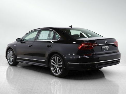 Used 2017 Volkswagen Passat 1.8T R-Line image 3