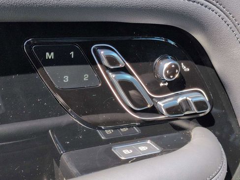 Used 2021 Land Rover Range Rover P525 Westminster Edition LWB image 18