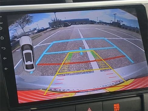 Used 2016 Toyota Camry XSE image 19