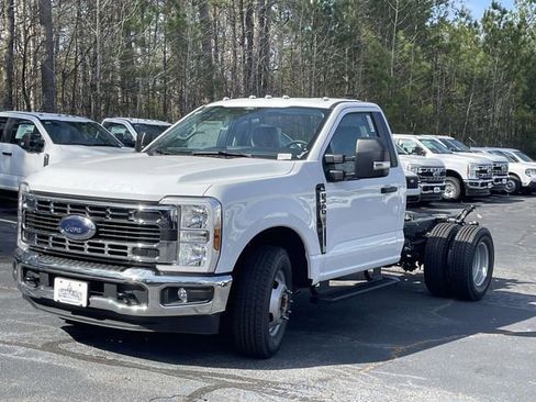 New 2026 Ford F350 XL w/ XL Chrome Package image 5