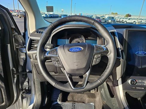 Used 2024 Ford Edge SEL AWD/4WD image 17