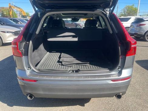 Used 2018 Volvo XC60 T5 Momentum w/ Vision Package AWD/4WD image 15