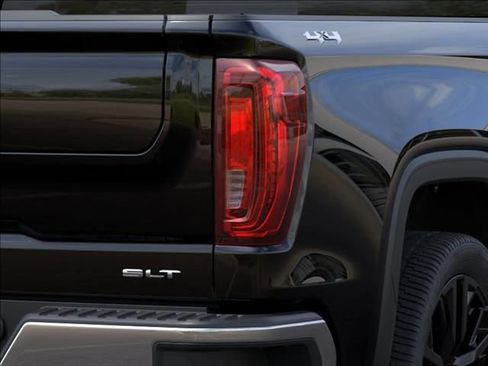 New 2026 GMC Sierra 1500 SLT w/ SLT Convenience Package AWD/4WD image 13