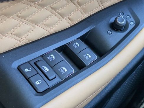 New 2025 Jeep Grand Cherokee L Summit w/ Advanced Protech Group IV image 21