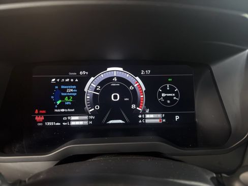 Used 2025 Toyota Tundra Platinum AWD/4WD image 11