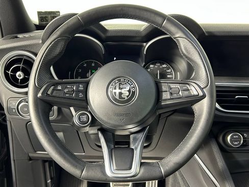 Used 2023 Alfa Romeo Stelvio Ti AWD/4WD image 26