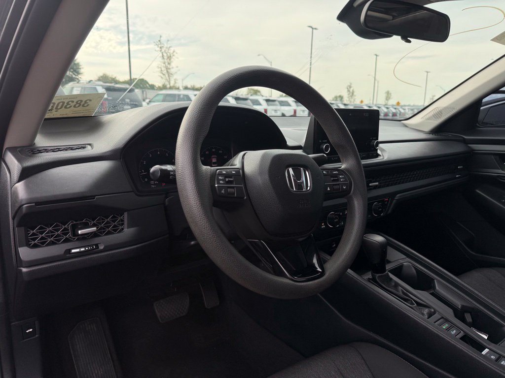 Used 2023 Honda Accord EX image 10