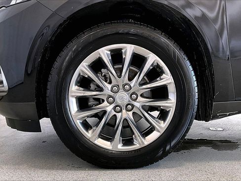 Used 2021 Buick Enclave Essence w/ Sound and Sites Package image 8