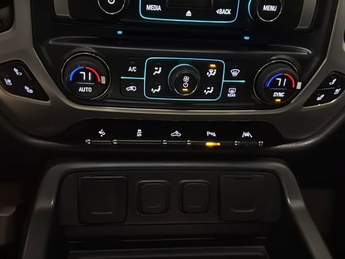 Used 2018 GMC Sierra 1500 SLT image 25