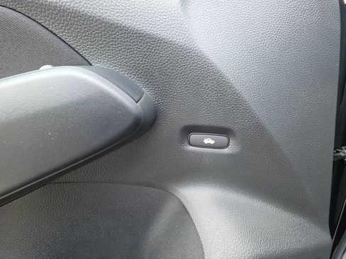 Used 2025 Honda Civic Sport image 13