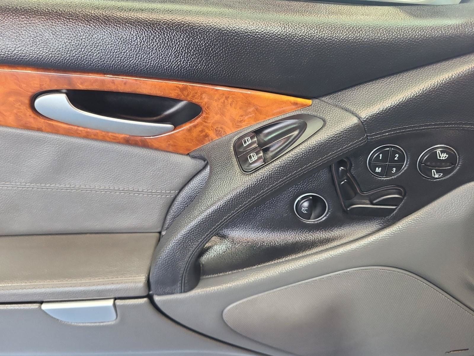 Used 2003 Mercedes-Benz SL 500 image 10
