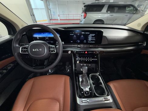 Used 2023 Kia Carnival SX Prestige FWD image 23