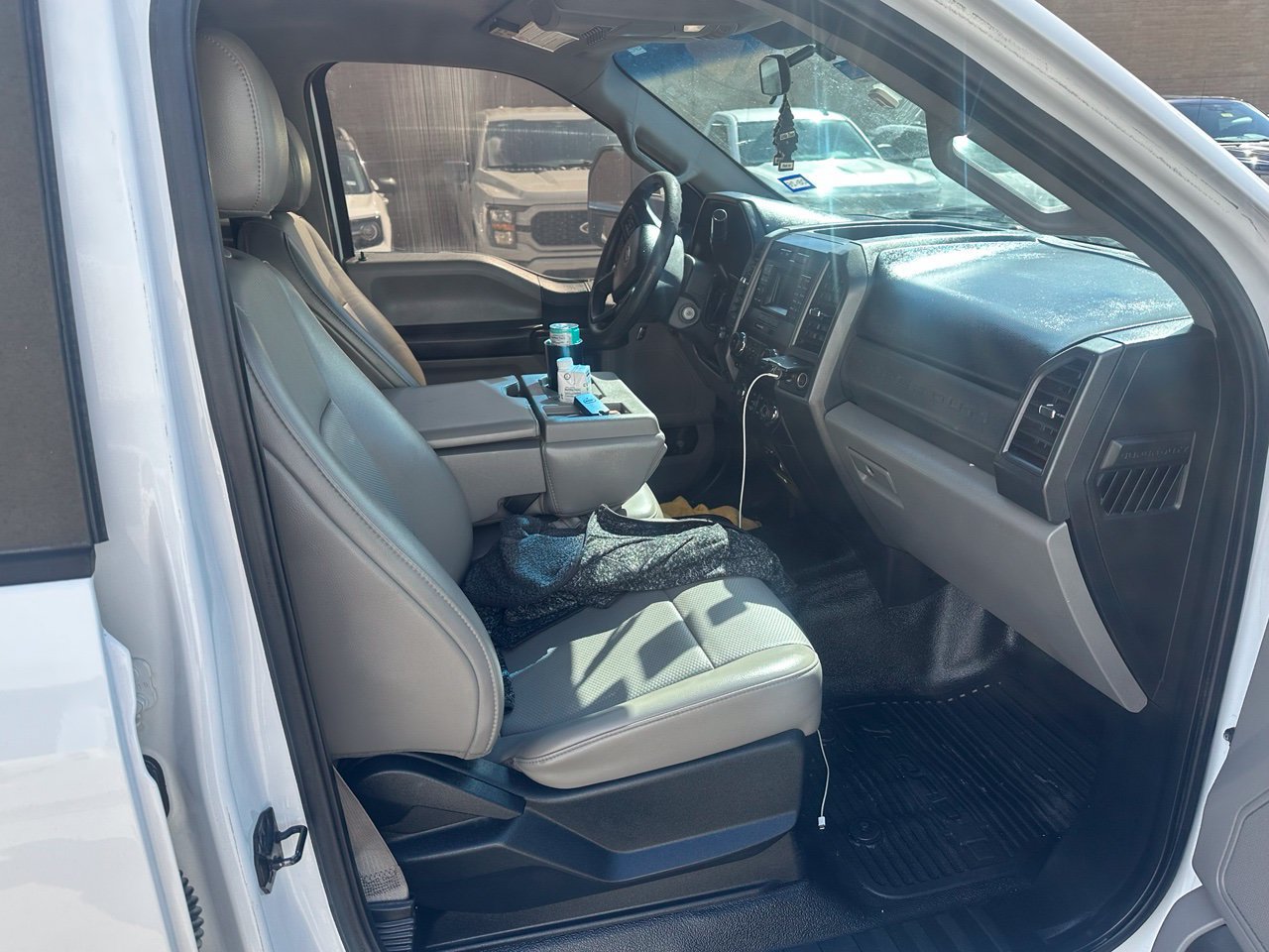 Used 2018 Ford F250 XL w/ Power Equipment Group AWD/4WD image 4