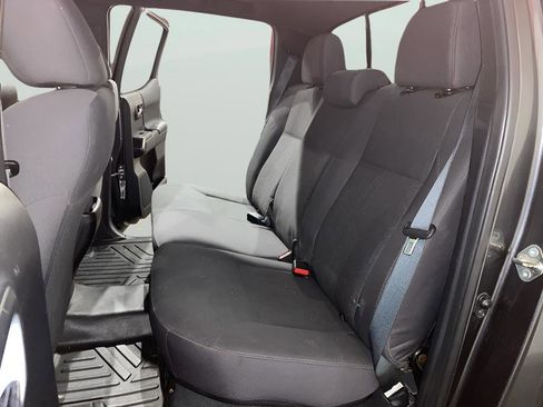 Used 2016 Toyota Tacoma SR image 13