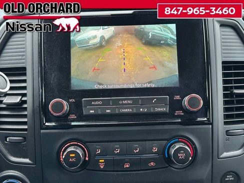 Used 2023 Nissan Titan SV image 15