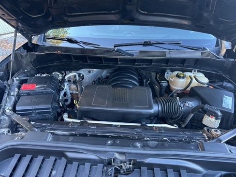 Used 2021 Chevrolet Silverado 1500 Custom Trail Boss w/ LPO, Dark Essentials Package image 31