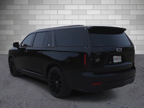 Certified 2025 Cadillac Escalade ESV V w/ LPO, ONYX Package AWD/4WD image 4