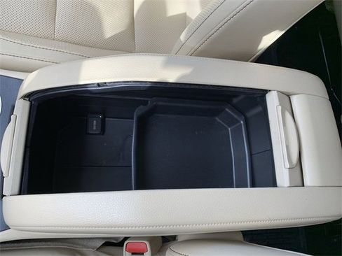 Used 2019 Toyota Highlander Limited Platinum image 26