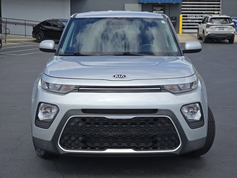 Used 2021 Kia Soul LX FWD image 2