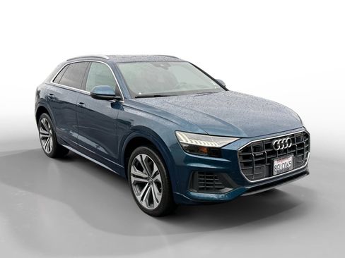 Used 2019 Audi Q8 Prestige w/ Luxury Package image 7