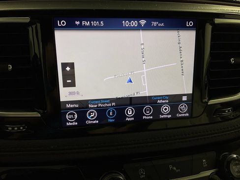 Used 2020 Chrysler Pacifica Limited FWD image 4