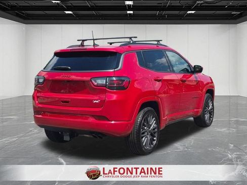 Certified 2022 Jeep Compass Limited w/ (RED) Package AWD/4WD image 5