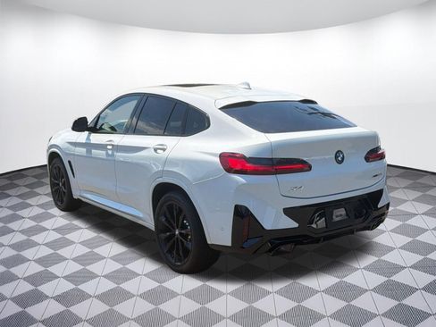 Used 2025 BMW X4 xDrive30i w/ Premium Package AWD/4WD image 3