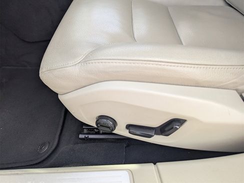 Used 2024 Volvo S60 B5 Plus image 30