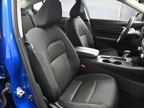 Used 2025 Nissan Altima 2.5 SV image 14