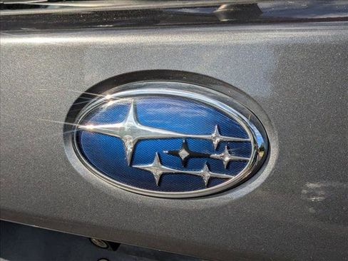 Used 2018 Subaru Outback 2.5i Premium image 11