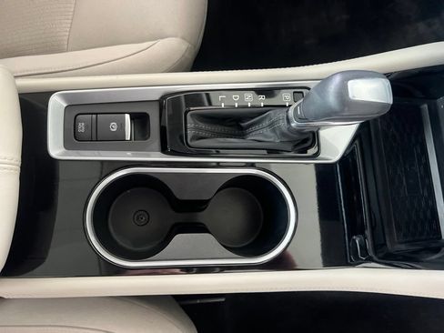 Certified 2024 Nissan Altima 2.5 SV w/ SV Premium Package FWD image 21