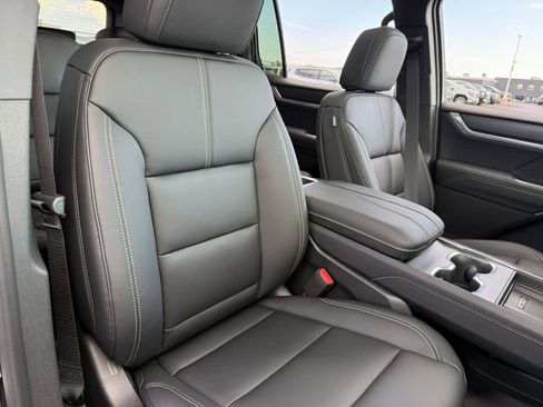New 2026 GMC Acadia Elevation w/ Elevation Premium Package AWD/4WD image 41
