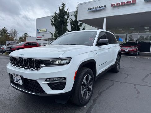 Used 2022 Jeep Grand Cherokee Limited 4xe w/ Luxury Tech Group II image 3