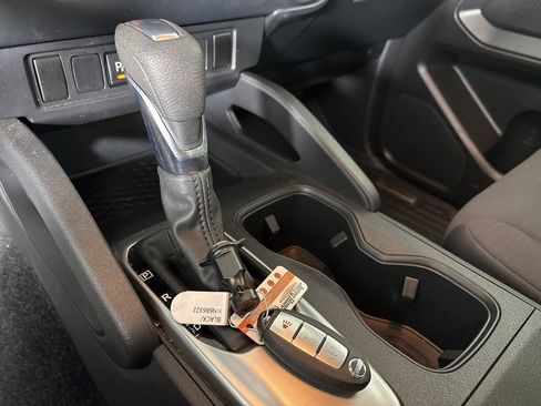 Used 2022 Nissan Frontier S w/ Technology Package image 19