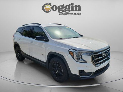 Used 2022 GMC Terrain AT4 w/ Infotainment Package II AWD/4WD image 6