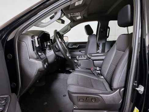 Certified 2025 Chevrolet Silverado 1500 LT RWD image 19