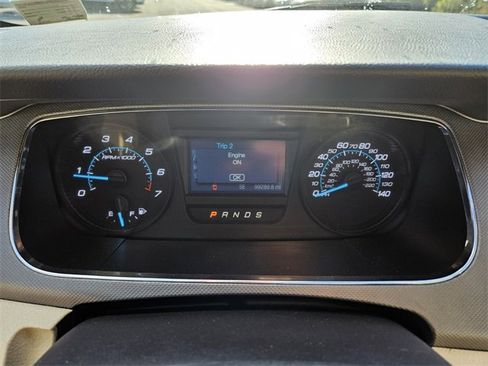 Used 2018 Ford Taurus SE image 28