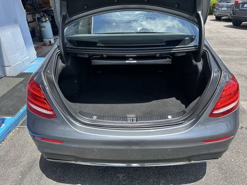 Used 2017 Mercedes-Benz E 300 4MATIC image 11