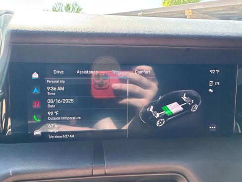 Used 2020 Porsche Taycan 4S w/ Premium Package image 38