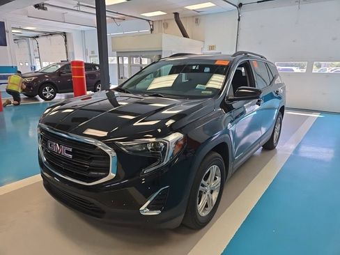 Used 2020 GMC Terrain SLE w/ Driver Convenience Package AWD/4WD image 7