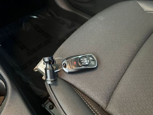 Used 2025 Buick Encore GX Preferred image 22