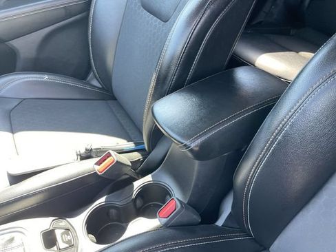 Used 2018 Jeep Compass Latitude w/ Cold Weather Group AWD/4WD image 19